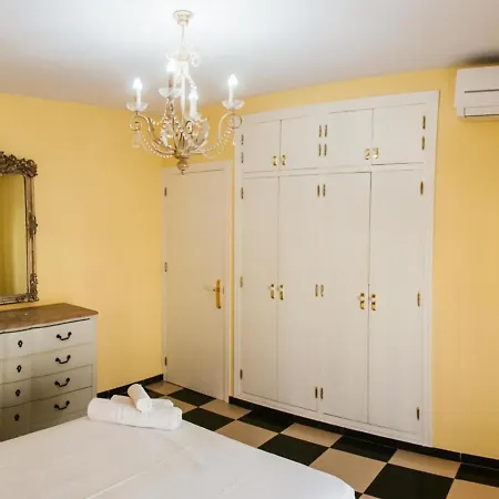 Апартаменты Tipica Casa En Con Patio Y Terraza
