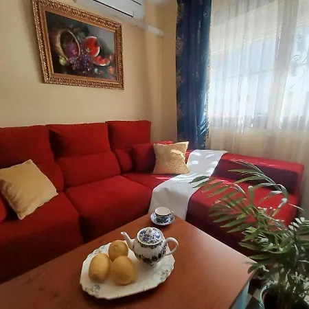 Апартаменты Tipica Casa En Con Patio Y Terraza Фрихилиана