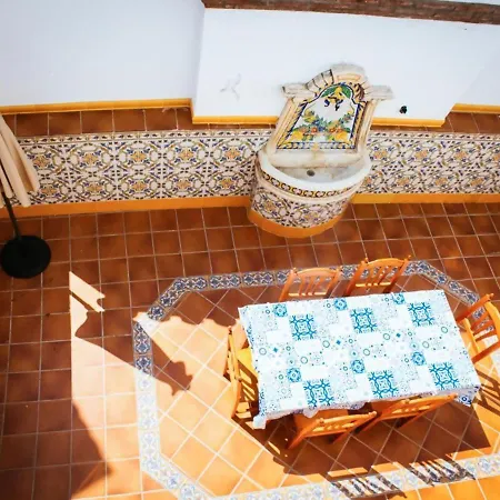 Апартаменты Tipica Casa En Con Patio Y Terraza Фрихилиана