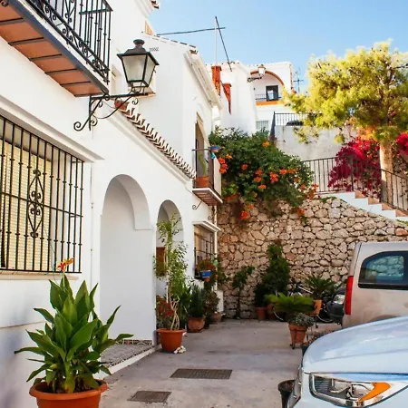 Апартаменты Tipica Casa En Con Patio Y Terraza Фрихилиана